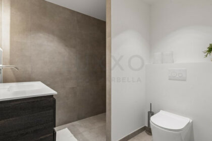 08e00fd32d23e02b7c7b0f474ab08a5e - 19