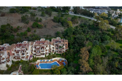 08e00fd32d23e02b7c7b0f474ab08a5e - 32