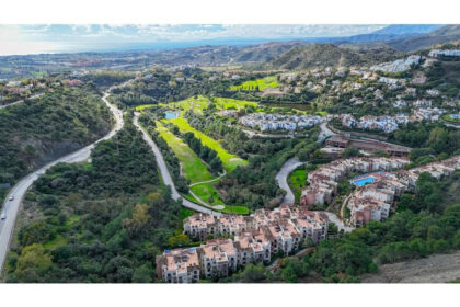 08e00fd32d23e02b7c7b0f474ab08a5e - 33