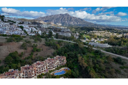 08e00fd32d23e02b7c7b0f474ab08a5e - 34