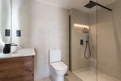 090c79e5e7abc587c3e9405748c59138 - 14