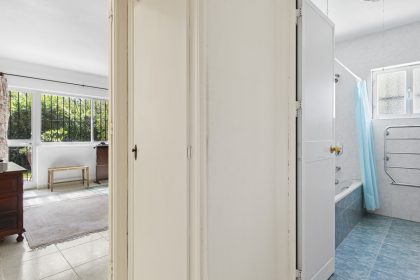 0982570053d742d534275ea7108dfae1 - 16