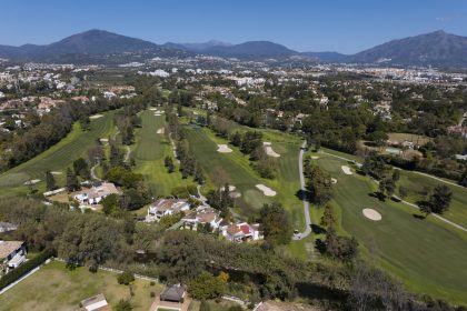 0982570053d742d534275ea7108dfae1 - 28