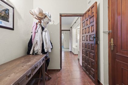 0982570053d742d534275ea7108dfae1 - 9