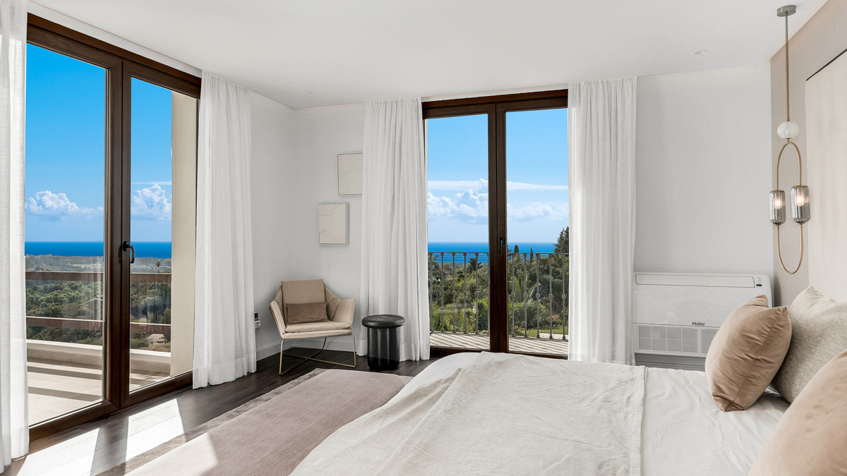 09fd9385bdf0b95a64aaeaafcf5efdc0 - 11