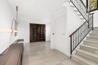 09fd9385bdf0b95a64aaeaafcf5efdc0 - 19