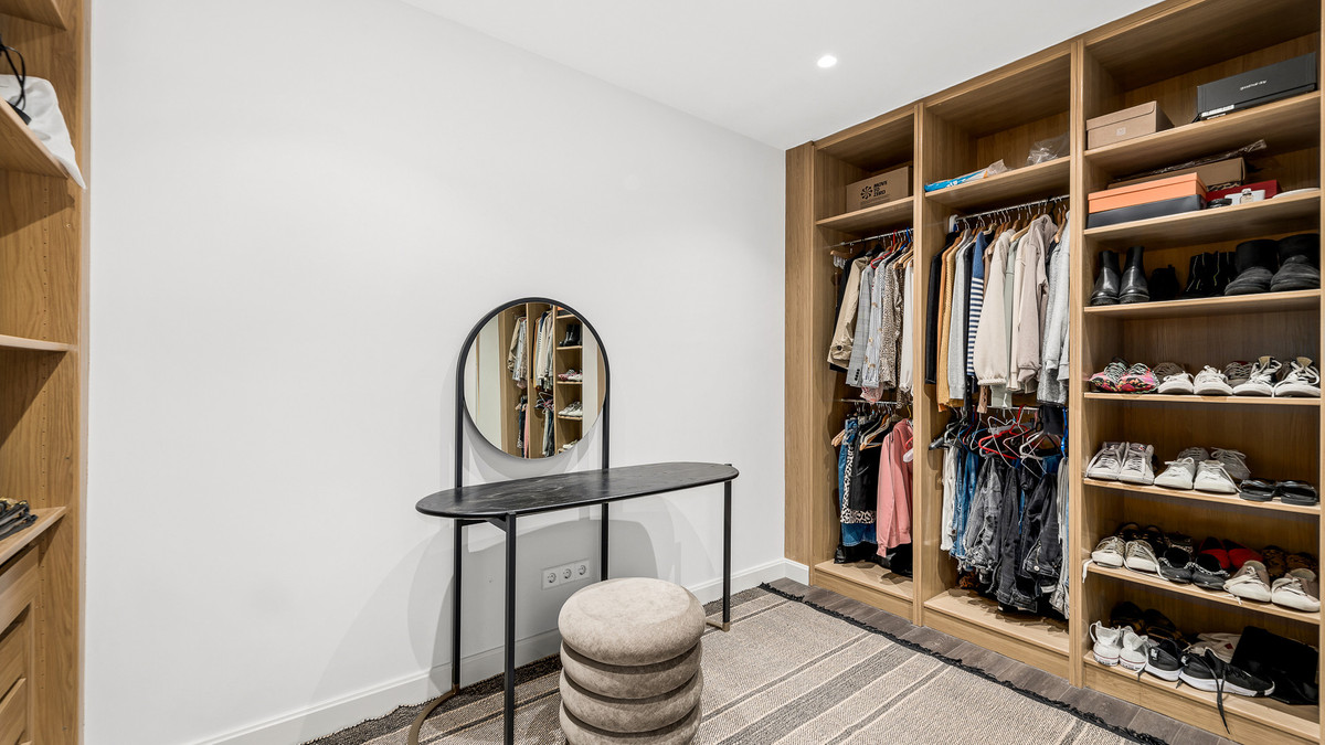 09fd9385bdf0b95a64aaeaafcf5efdc0 - 26