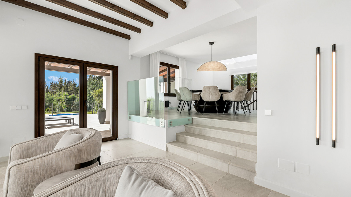 09fd9385bdf0b95a64aaeaafcf5efdc0 - 32