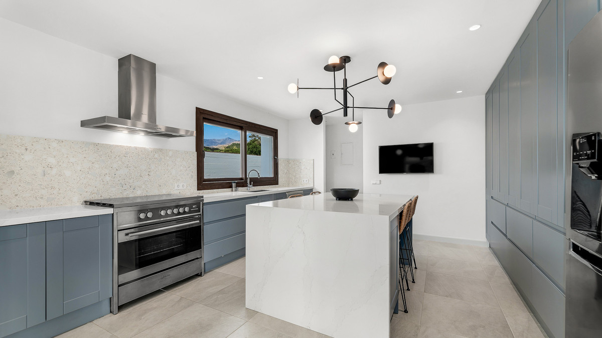 09fd9385bdf0b95a64aaeaafcf5efdc0 - 9