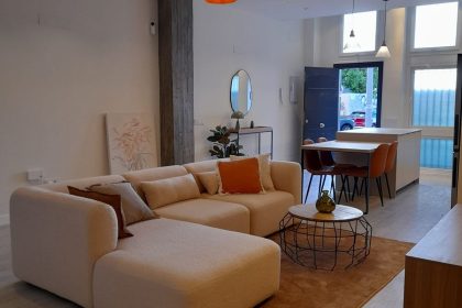 0a0b1e698e99b4e0c653f3ceaa6a5ecf - 1