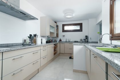 0a9f3495ce09d5dd0663ec958feb6827 - 6