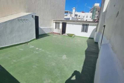 0b5a3ecc844e9e3161ef0c71519f483b - 6