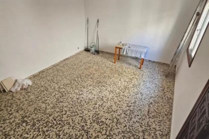 0b5a3ecc844e9e3161ef0c71519f483b - 8