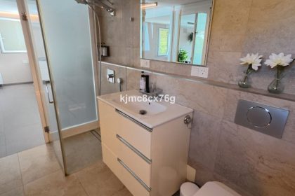 0b8069473633c4cf09c84558153671c8 - 14