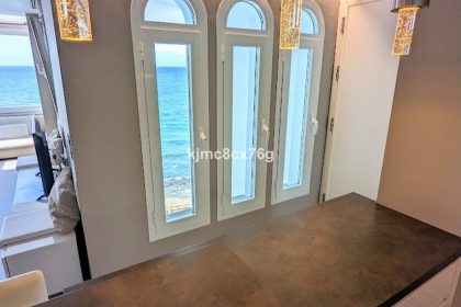 0b8069473633c4cf09c84558153671c8 - 24