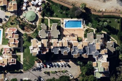 0b8069473633c4cf09c84558153671c8 - 34