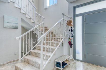 0bfb1e0e9c6c3f4278c385d0ac26151a - 21