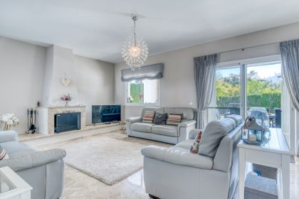 0bfb1e0e9c6c3f4278c385d0ac26151a - 5