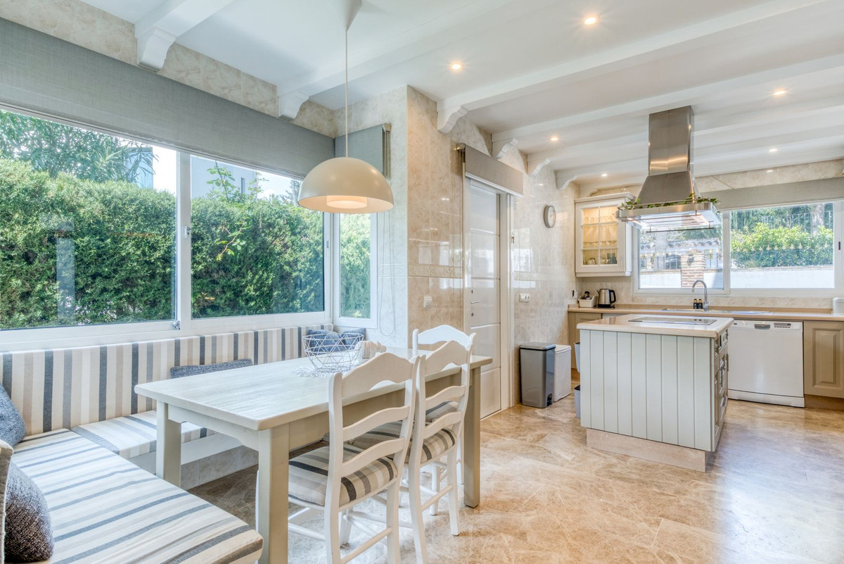 0bfb1e0e9c6c3f4278c385d0ac26151a - 6