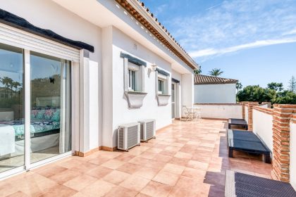 0bfb1e0e9c6c3f4278c385d0ac26151a - 7