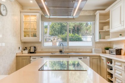 0bfb1e0e9c6c3f4278c385d0ac26151a - 9