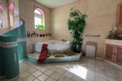 0c0cb09a8ba1dd62bd25bcf737ea2cf8 - 18