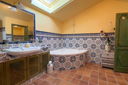 0c0cb09a8ba1dd62bd25bcf737ea2cf8 - 24