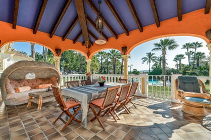 0c0cb09a8ba1dd62bd25bcf737ea2cf8 - 33