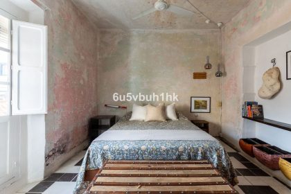 0c473481da1db1be5846a5cd7d6abd7e - 32