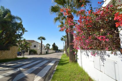 0cb828f193ffe21f8b63578df7b97ee5 - 14