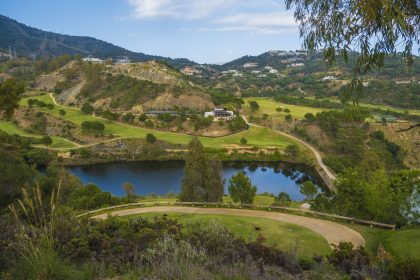 0d0e2ddf02e531b4c32baa5ae4fbe6c0 - 1