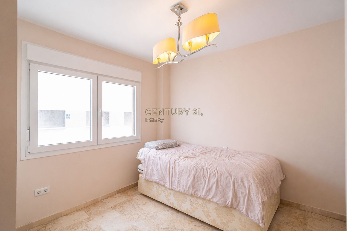 0d3503113ea60a8b5745515cee6fbcae - 23