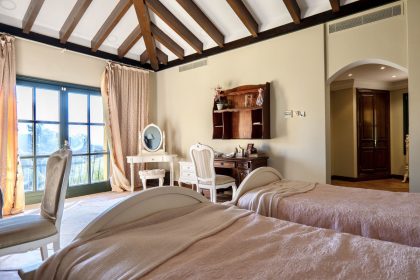 0d685639b4a4c3f2fa0cf8b95c65f2c7 - 23