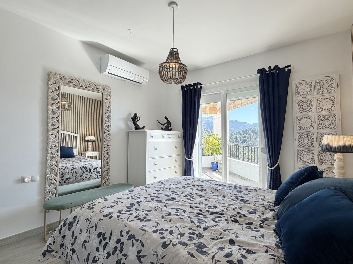 0d9b154cbb7f9ec7250be6987401e175 - 23