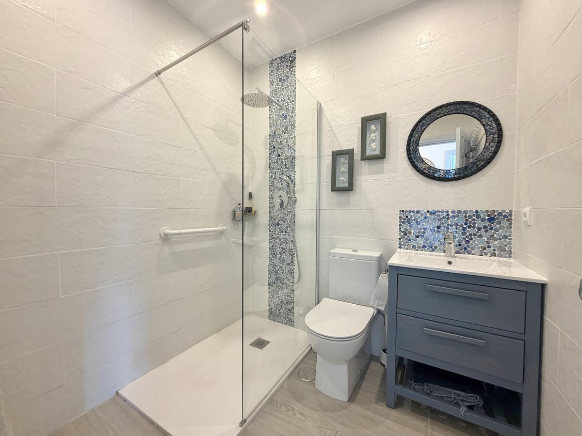 0d9b154cbb7f9ec7250be6987401e175 - 26