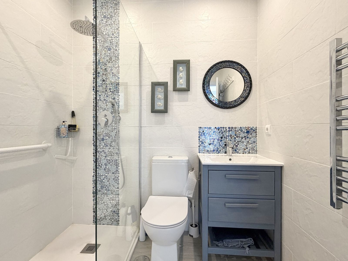 0d9b154cbb7f9ec7250be6987401e175 - 27