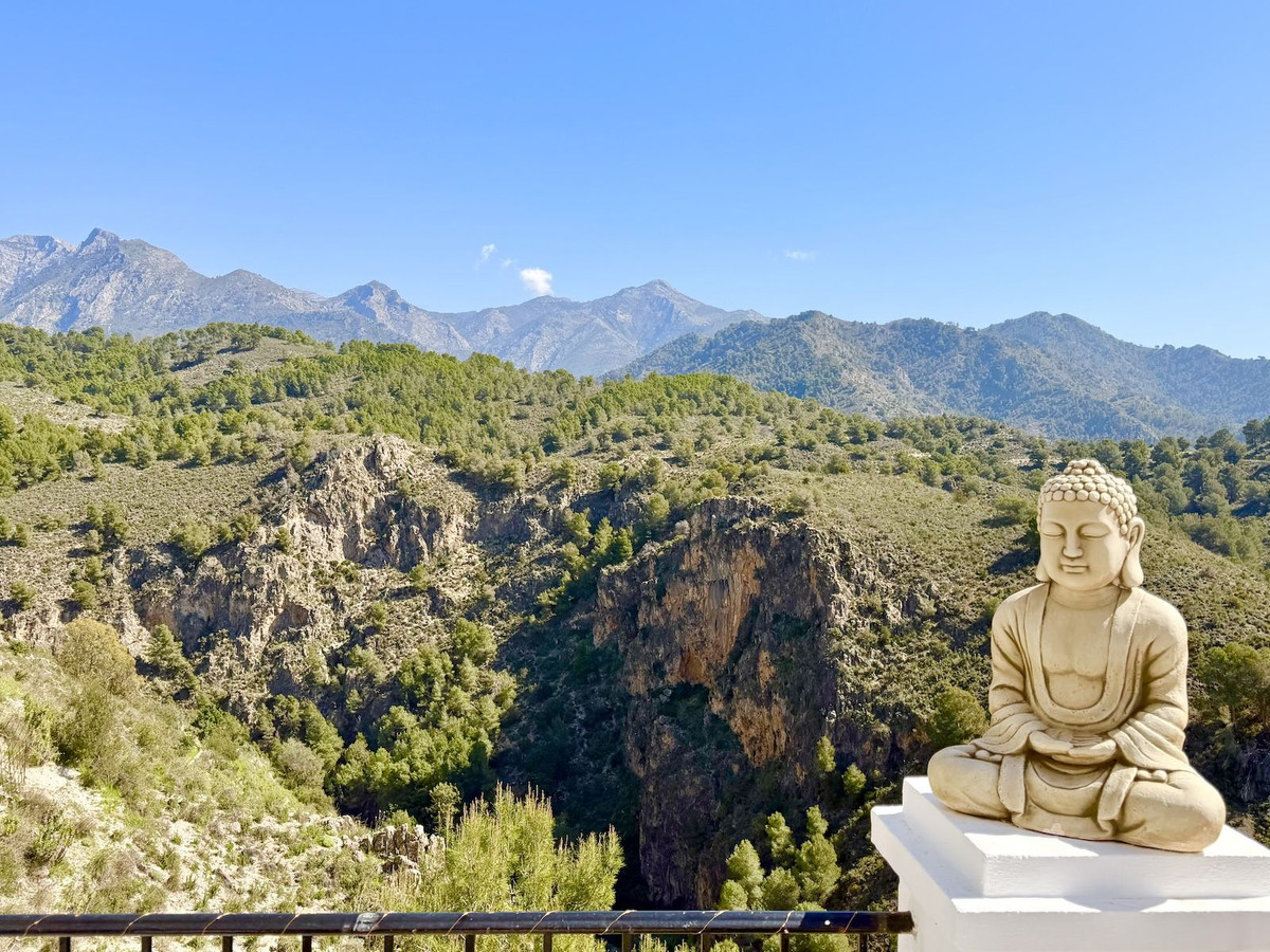 0d9b154cbb7f9ec7250be6987401e175 - 38