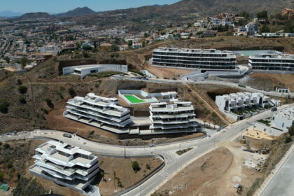 0de158367ac0cb65078fbd893f256dc2 - 4