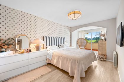 0e12ed15b9ba91ff1d46a64f83f3d6c9 - 10