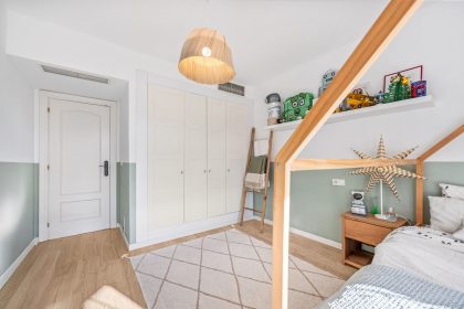 0e12ed15b9ba91ff1d46a64f83f3d6c9 - 18