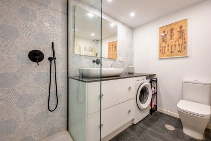 0e12ed15b9ba91ff1d46a64f83f3d6c9 - 20