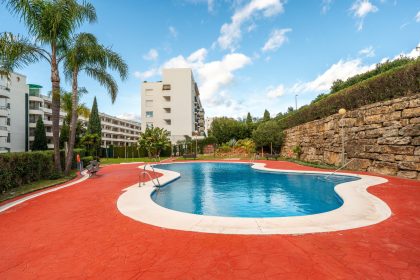 0e12ed15b9ba91ff1d46a64f83f3d6c9 - 25