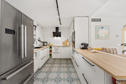 0e12ed15b9ba91ff1d46a64f83f3d6c9 - 7