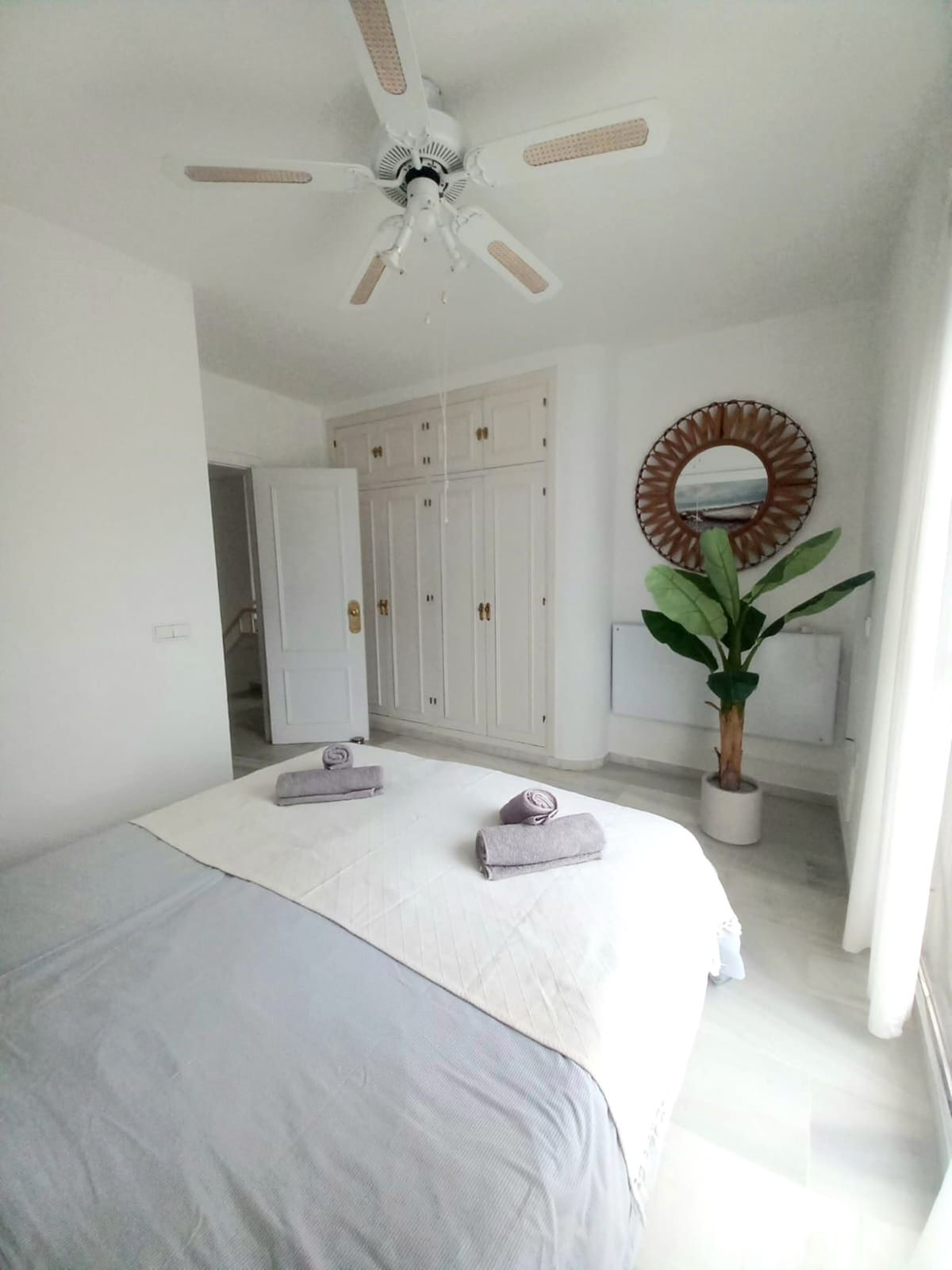 0ea2f0e4e6ab3a4a5132e57d96587fc7 - 16