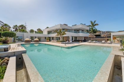 0f2156a070278dc7cab4f07810cd1582 - 22