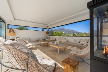 0f2156a070278dc7cab4f07810cd1582 - 25