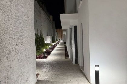 0f312c17aa77240ab92602f91152361a - 12