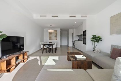 0f312c17aa77240ab92602f91152361a - 18