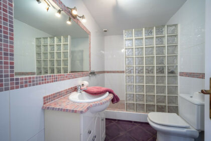 0f7005cb6edaccd9c84a924b1ba7fa36 - 19