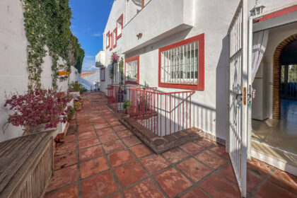 0f7005cb6edaccd9c84a924b1ba7fa36 - 8